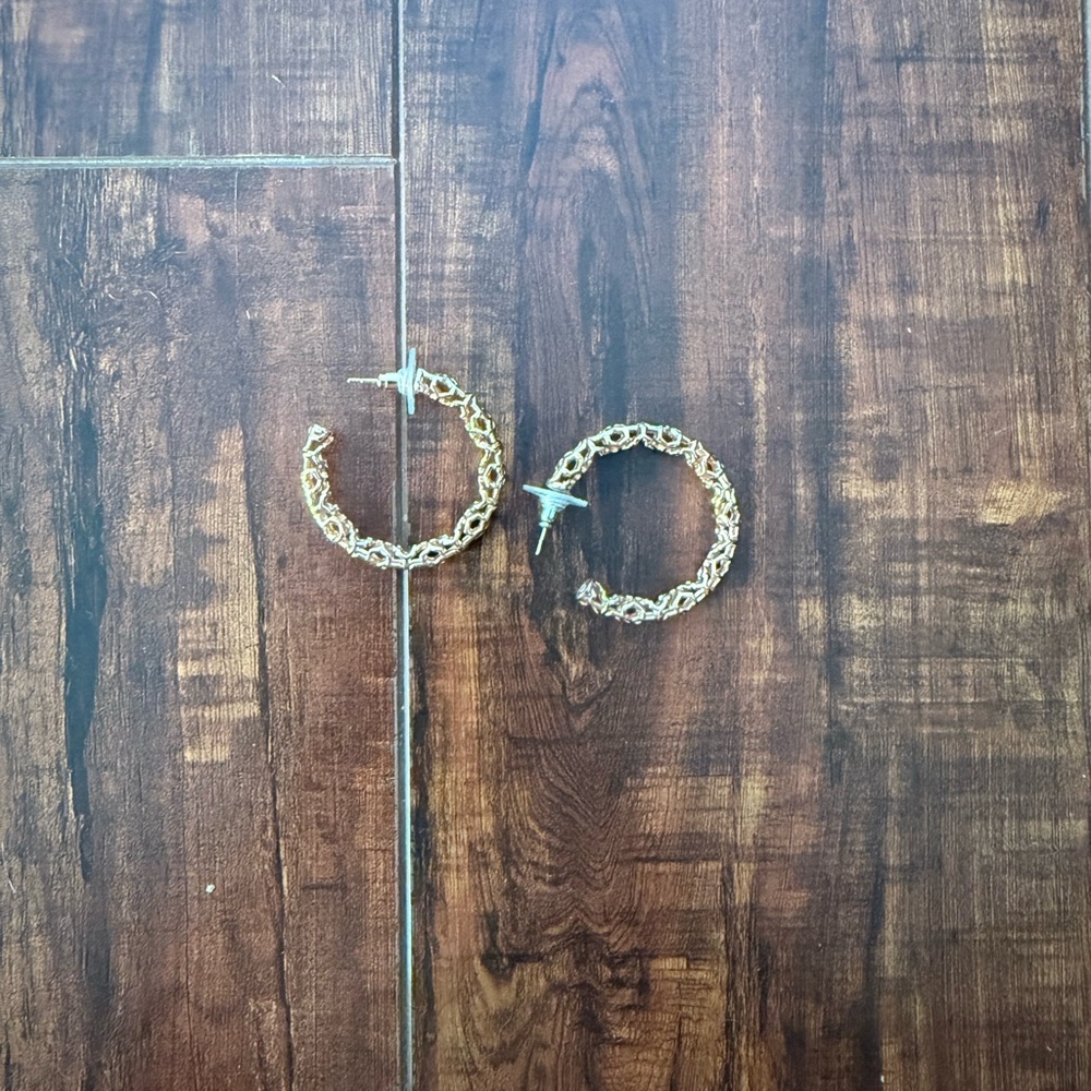 Kendra Scott gold hoop earrings